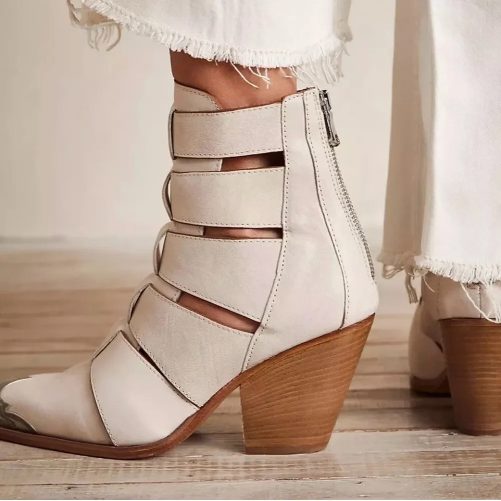 71/2 Free people ,Elegant Black Leather Women's Boots - Picture 16 of 17